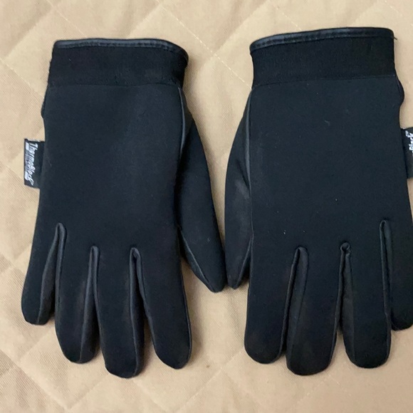 Rothco Other - ROTHCO THERMABLOCK insulated medium men’s gloves